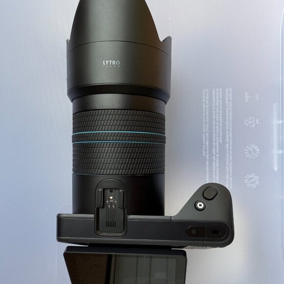 Lytro ILLUM Digital Light Field Camera w/ Battery (Battery WON'T hold a Charge) - Picture 2 of 12